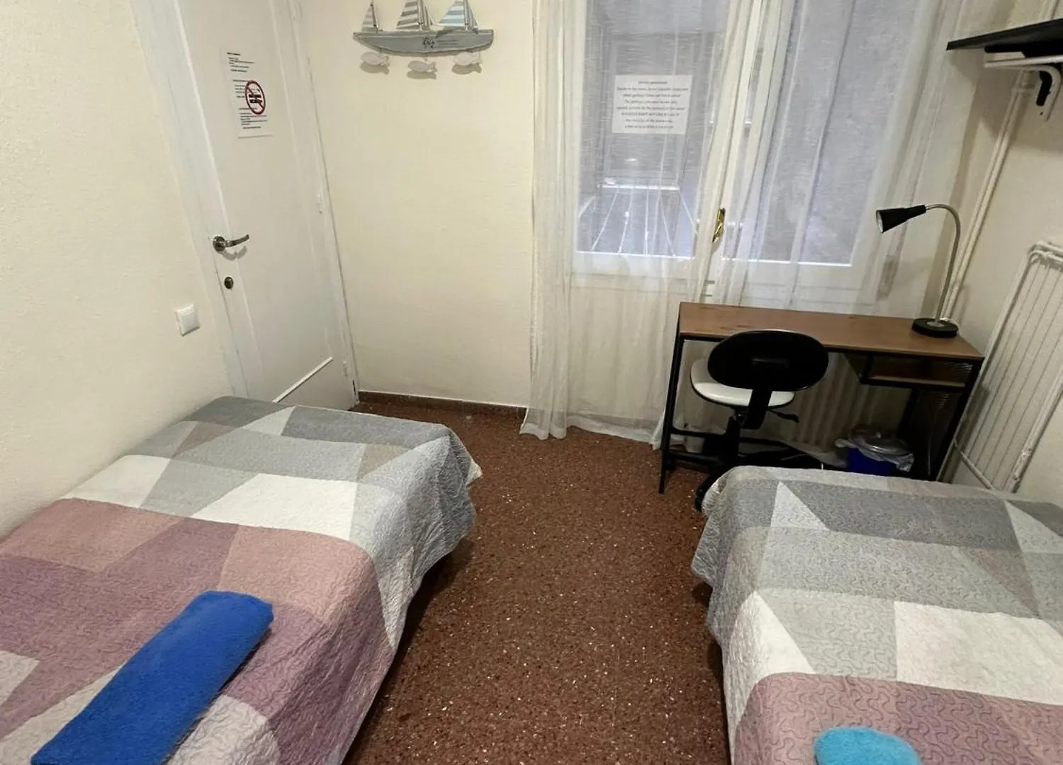 Alojamiento Viladomat Bed & Breakfast Barcelona Spain