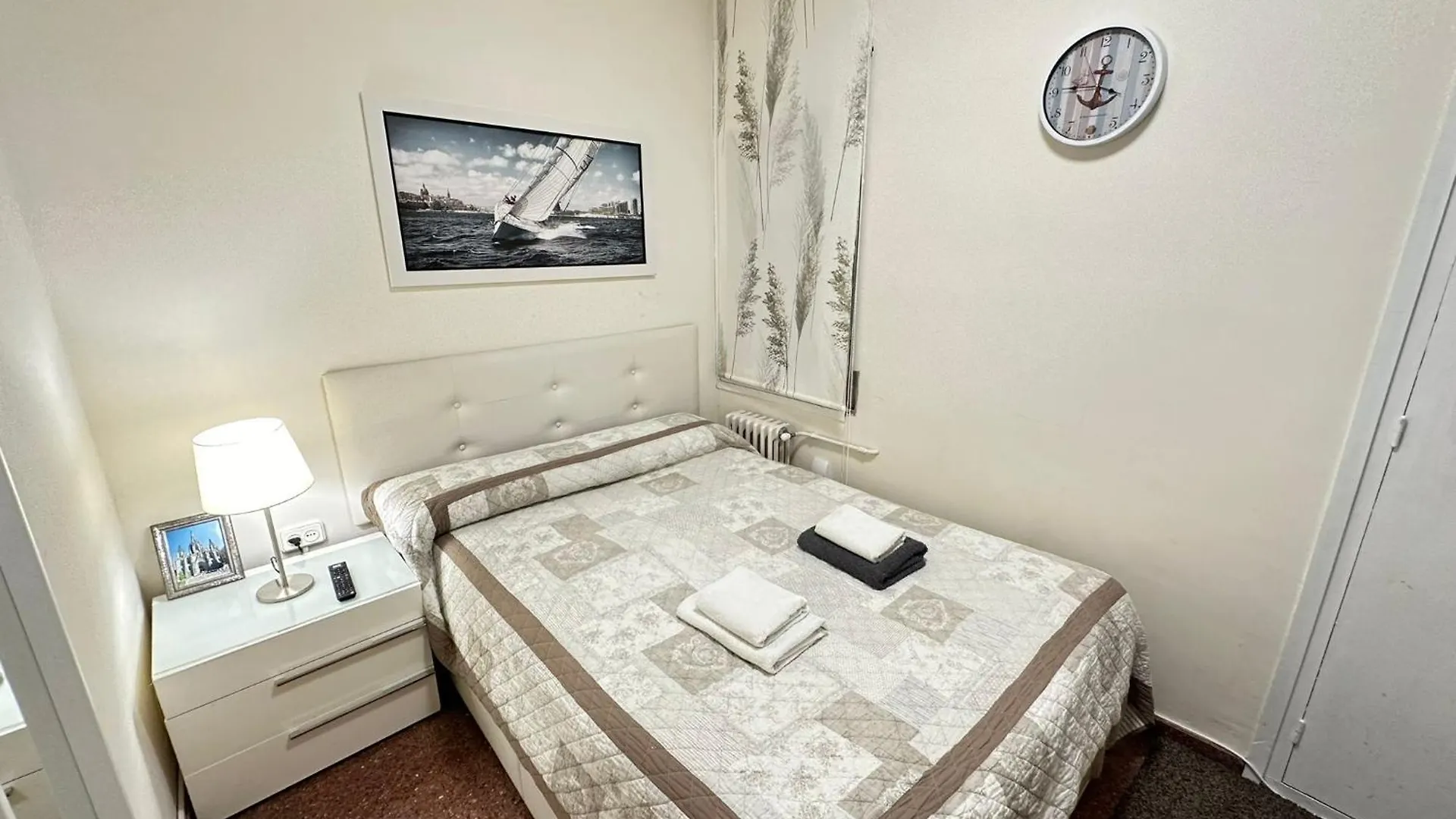 Alojamiento Viladomat Bed & Breakfast Barcelona 0*,