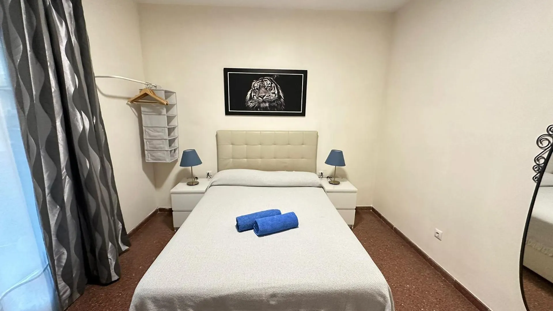 Alojamiento Viladomat Bed & Breakfast Barcelona Spain