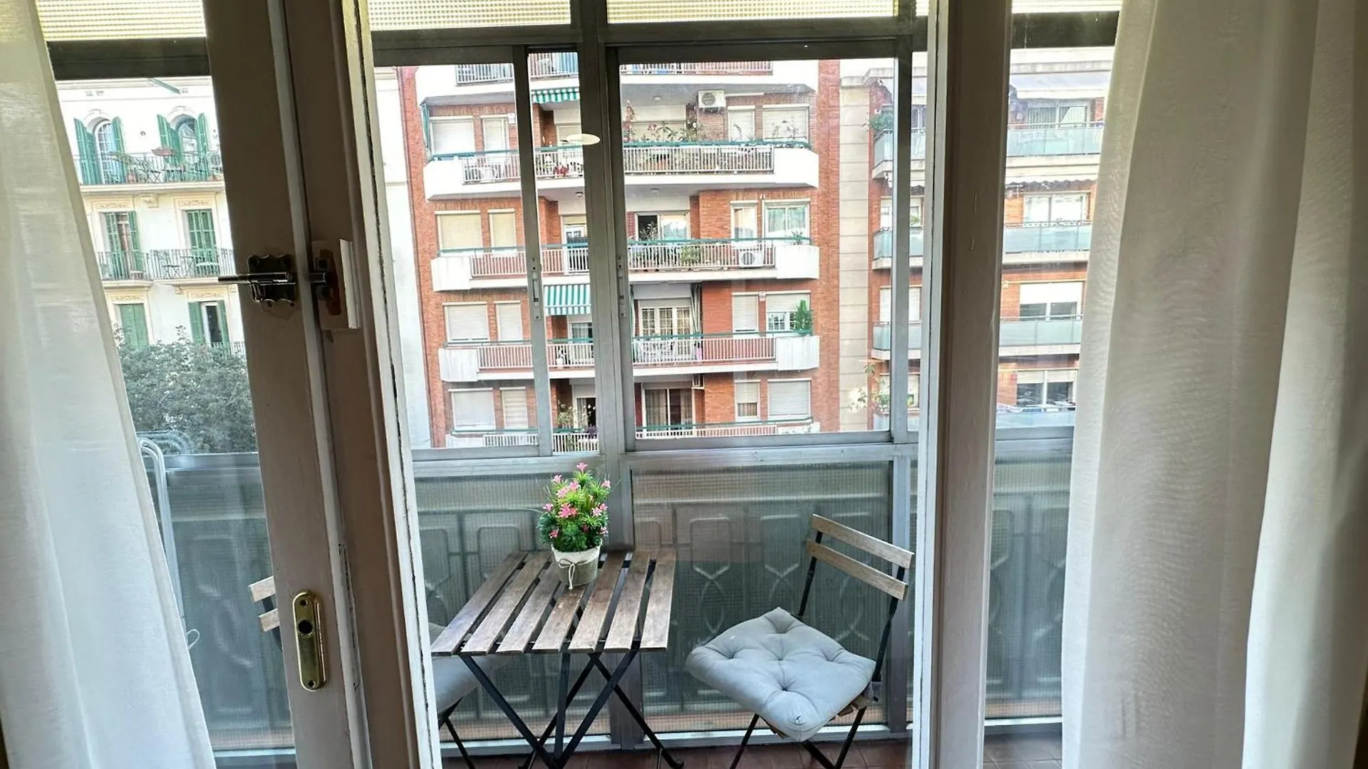 Alojamiento Viladomat Bed & Breakfast Barcelona